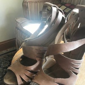 Nine West platform wedge sandle